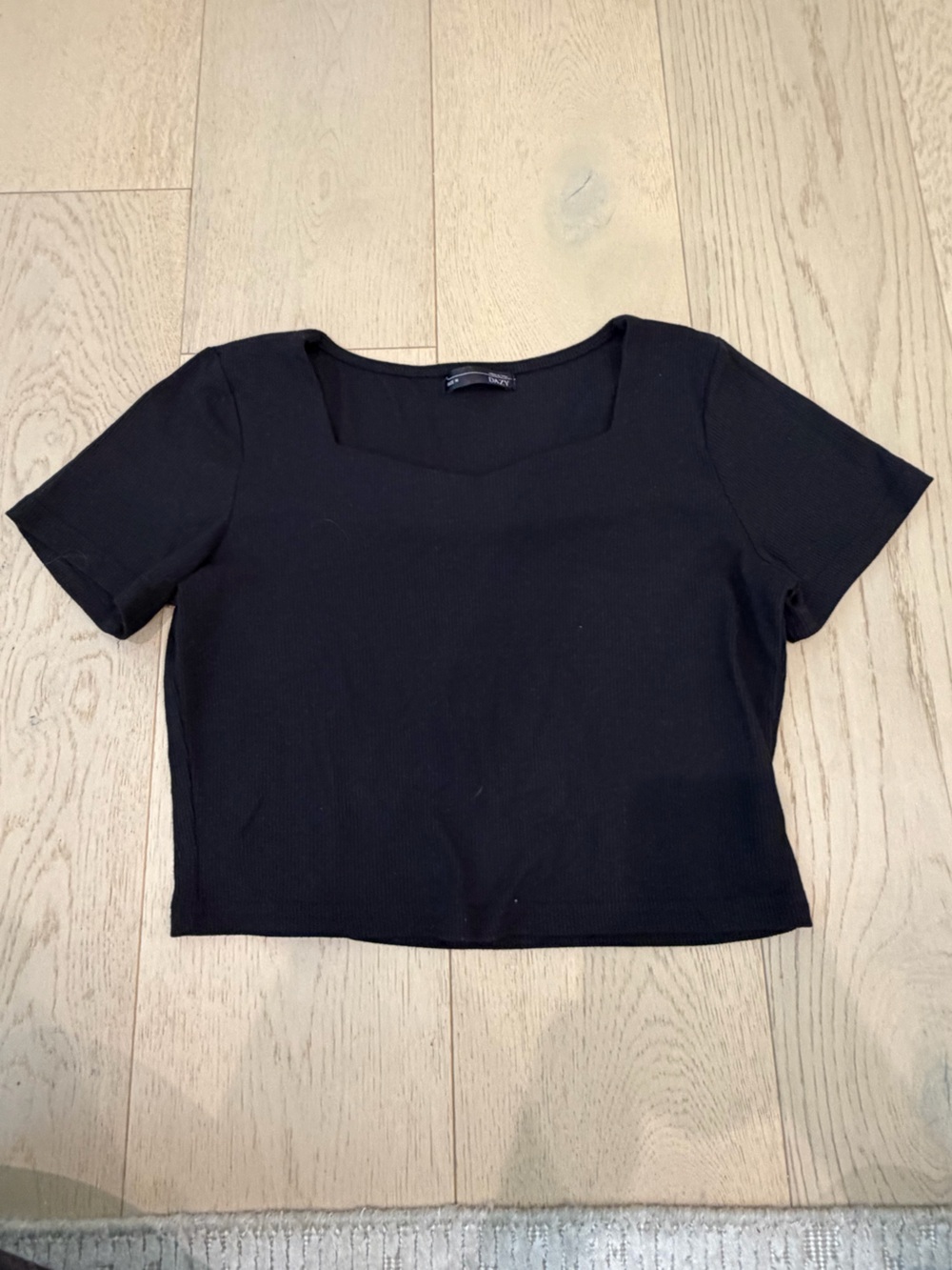 Women's Black Square-Neck Cropped Tee